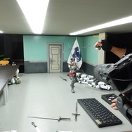 待望の続編『JUNK WORLD』日本語でさらにわかりやすい！ でも“ゴニョゴニョ語”も健在 【堀貴秀監督インタビュー】