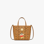 MCM×クレヨンしんちゃん「Toni トップジップショッパーバッグ」（C）Ｕ／Ｆ・Ｓ・Ａ・Ａ