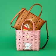 MCM×クレヨンしんちゃん「Toni トップジップショッパーバッグ」（C）Ｕ／Ｆ・Ｓ・Ａ・Ａ
