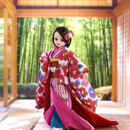 タカラトミーモール限定着物をまとった大人のリカちゃん「プレミアムリカ Kimono 和椿」（C）ＴＯＭＹ