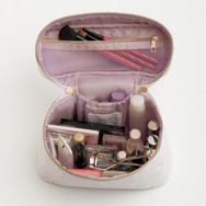 「バニティポーチ」使用例（C）2025 SAN-X CO., LTD. ALL RIGHTS RESERVED.