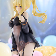 KDcolle「『この素晴らしい世界に祝福を！』ダクネス 原作版 ネグリジェver.」（C）暁なつめ・三嶋くろね　発行：株式会社KADOKAWA