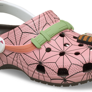 アニメ『鬼滅の刃』× Crocs「禰󠄀豆子 クラシック クロッグ」（C）吾峠呼世晴/集英社・アニプレックス・ufotable