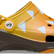 アニメ『鬼滅の刃』× Crocs「善逸 オールテレイン クロッグ」（C）吾峠呼世晴/集英社・アニプレックス・ufotable