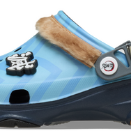 アニメ『鬼滅の刃』× Crocs「伊之助 オールテレイン クロッグ」（C）吾峠呼世晴/集英社・アニプレックス・ufotable