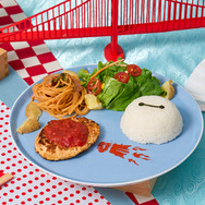 『ベイマックス』OH MY CAFE「絆のハンバーグプレート」（C）Disney