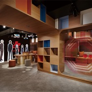 サンシャインシティプリンスホテル『エヴァンゲリオン』コラボのコンセプトラウンジ（NERV部屋）（C）カラー