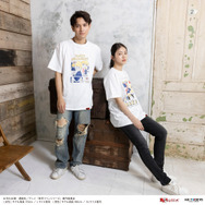 左（男性モデル）：チェキフォトTシャツ 1（武道）、右（女性モデル）：TチェキフォトTシャツ2（マイキー）