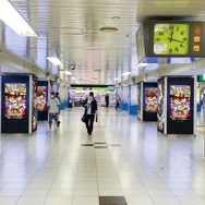 『鬼滅の刃 ヒノカミ血風譚2』JR池袋駅：中央通路、アゼリアロード