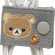 「リラックマ　コードホルダー」使用例（C）2025 SAN-X CO., LTD. ALL RIGHTS RESERVED.