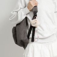 「コリラックマ　ぬいぐるみミニポーチ」使用例（C）2025 SAN-X CO., LTD. ALL RIGHTS RESERVED.