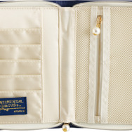 センチメンタルサーカス新テーマ 永遠の魔法と願いのグリモワール「魔導書マルチケース」（C）2025 SAN-X CO., LTD. ALL RIGHTS RESERVED.