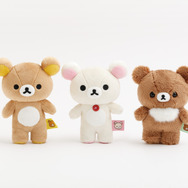 「立てるリラックマ　ミニぬいぐるみ」（C）2025 SAN-X CO., LTD. ALL RIGHTS RESERVED.