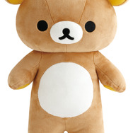 「立てるリラックマぬいぐるみ」（C）2025 SAN-X CO., LTD. ALL RIGHTS RESERVED.