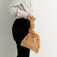 「ぬいぐるみマルシェバッグ　リラックマ」使用例（C）2025 SAN-X CO., LTD. ALL RIGHTS RESERVED.