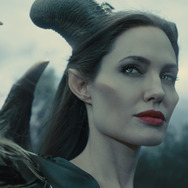 『マレフィセント』