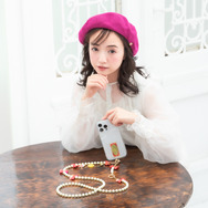 TVアニメ『カードキャプターさくら クリアカード編』「封印の鍵 モデル スマホストラップ＆フォンタブ」使用例（C）CLAMP・ST/講談社・NEP・NHK