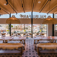 開放感あふれるマリブファーム店内