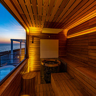 幻想的なサンセットも独占できる、1棟貸し切りのオーシャンサウナ
