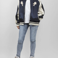 COSPA「纏流子 刺繍スカジャン」着用イメージ（C）TRIGGER・中島かずき／キルラキル製作委員会