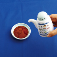 「すみっコすし しょうゆさし」使用イメージ（C）2025 SAN-X CO., LTD. ALL RIGHTS RESERVED.