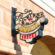 終演する「ビッグバンドビート」のイベントも開催中！暑さやわらぐレイトサマーの東京ディズニーシーを満喫