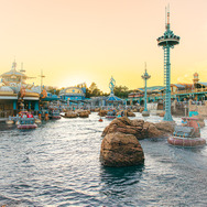 終演する「ビッグバンドビート」のイベントも開催中！暑さやわらぐレイトサマーの東京ディズニーシーを満喫