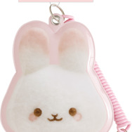 サンエックス「ぬいフォトシリーズ ダイカットパスケース（シュガーココムー）」（C）2025 SAN-X CO., LTD. ALL RIGHTS RESERVED.