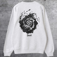 劇場版『チェンソーマン レゼ篇』× マンガート ビームス「台風の悪魔 クルースウェット」バック（C）2025 M/CSMP（C）TF/S