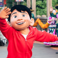 ミゲルも登場！東京ディズニーシー、ディズニー＆ピクサー映画『リメンバー・ミー』の世界がテーマの「ラソス・デ・ラ・ファミリア」初開催！