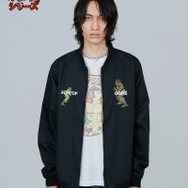 『刃牙』シリーズとglambがコラボ「Baki ＆ Yujiro Blouson」着用イメージ（C）板垣恵介(秋田書店)1992