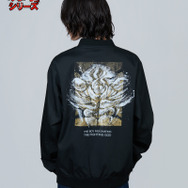 『刃牙』シリーズとglambがコラボ「Baki ＆ Yujiro Blouson」着用イメージ（C）板垣恵介(秋田書店)1992