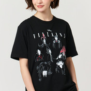 ディズニーヴィランズ×グラニフ「ヴィランズ｜Tシャツ」着用イメージ（C）Disney