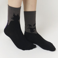 ディズニーヴィランズ×グラニフ「マレフィセントドラゴン シルエット｜ミドルソックス」使用イメージ（C）Disney