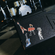 ONE PIECE×HYSTERIC GLAMOUR　購入者特典のステッカー使用イメージ（C）O/S・F・T