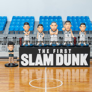 「THE FIRST SLAM DUNK ロゴフィギュア」BLACK 4,950円（税込）（C）I.T.PLANNING,INC.（C）2022 THE FIRST SLAM DUNK Film Partners