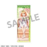 TVスペシャルアニメ『五等分の花嫁＊』描き下ろしスリムタペストリー 中野四葉 ナイトウェアver.（C）春場ねぎ・講談社／「五等分の花嫁＊」製作委員会