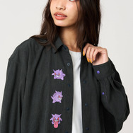 ポケットモンスター×グラニフ「ゲンガー パニック｜ルーズフィットコーデュロイシャツ」着用イメージ（C）Nintendo・Creatures・GAME FREAK・TV Tokyo・ShoPro・JR Kikaku （C）Pokemon