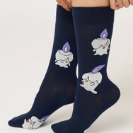 ポケットモンスター×グラニフ「ヒトモシ｜ロングソックス」着用イメージ（C）Nintendo・Creatures・GAME FREAK・TV Tokyo・ShoPro・JR Kikaku （C）Pokemon