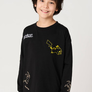 ポケットモンスター×グラニフ「ピカチュウ＆ミミッキュ｜キッズビッグシルエット長袖Tシャツ」着用イメージ（C）Nintendo・Creatures・GAME FREAK・TV Tokyo・ShoPro・JR Kikaku （C）Pokemon