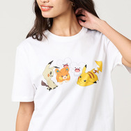 ポケットモンスター×グラニフ「ピカチュウ＆ミミッキュ＆パモ＆ワッカネズミ｜Tシャツ」着用イメージ（C）Nintendo・Creatures・GAME FREAK・TV Tokyo・ShoPro・JR Kikaku （C）Pokemon