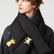 ポケットモンスター×グラニフ「かくれんぼ｜リバーシブルマフラー」着用イメージ（C）Nintendo・Creatures・GAME FREAK・TV Tokyo・ShoPro・JR Kikaku （C）Pokemon