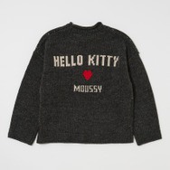 HELLO KITTY×MOUSSY「HELLO KITTY CHUNKY SWEATER　LIGHT BLACK」背面（C）25 SANRIO CO., LTD. APPR. NO. L662956
