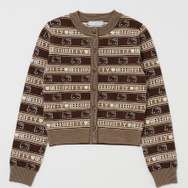 HELLO KITTY×MOUSSY「HELLO KITTY RETRO STRIPE CD　BROWN」（C）25 SANRIO CO., LTD. APPR. NO. L662956