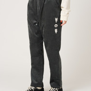 『ナイトメアー・ビフォア・クリスマス』×グラニフ「ハロウィン｜コーデュロイパンツ」（C）Disney