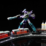 「プラレール『ヱヴァンゲリヲン新劇場版：序』ネルフ専用鉄道下二小山支線 「ヤシマ作戦」 DD51形＆シキ880形（B2梁）大物車」4,950円（税込）（C）ＴＯＭＹ （C）カラー「トミカプレミアムunlimited 04 『ヱヴァンゲリヲン新劇場版』NERV 官用車 マツダ コスモスポーツ」1,320円（税込）（C）ＴＯＭＹ （C）プロジェクト シンカリオン・JR-HECWK/ERDA・TX （C）カラー
