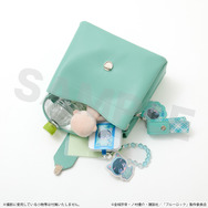 TVアニメ『ブルーロック』SuperGroupiesコラボ「糸師 凛 モデル ショルダーバッグ」使用イメージ（C）金城宗幸・ノ村優介・講談社／「ブルーロック」製作委員会