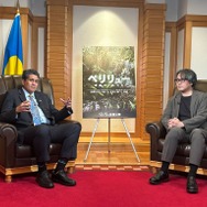 アニメ映画『ペリリュー －楽園のゲルニカ－』原作者・武田一義×パラオ大統領 対談スチール