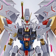 『機動戦士ガンダムSEED FREEDOM』「METAL ROBOT魂 ＜SIDE MS＞ マイティーストライクフリーダムガンダム 最終決戦 Ver.」29,700円（税込）（C）創通・サンライズ