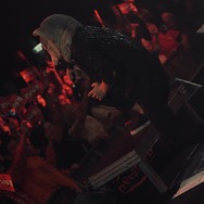 「鬼滅」から「ガンダム」まで欧州を揺るがす熱狂！MAN WITH A MISSION、圧巻のツアーで実力を証明！